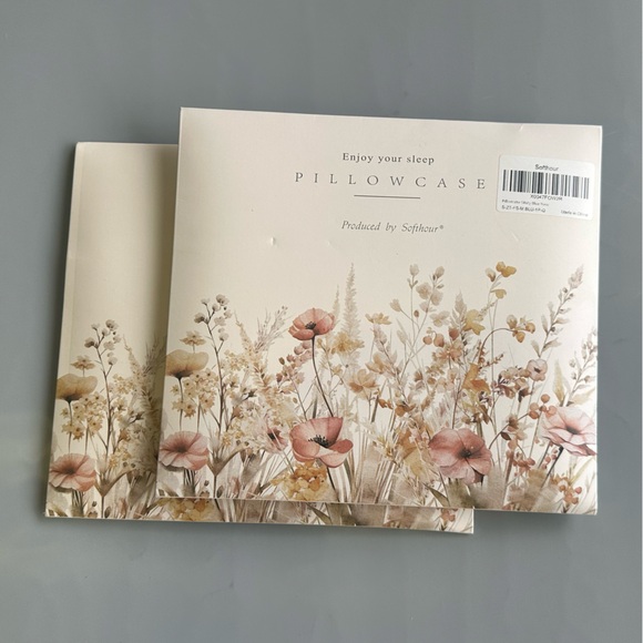 Source Unknown Other - Satin Pillowcase Set NIB